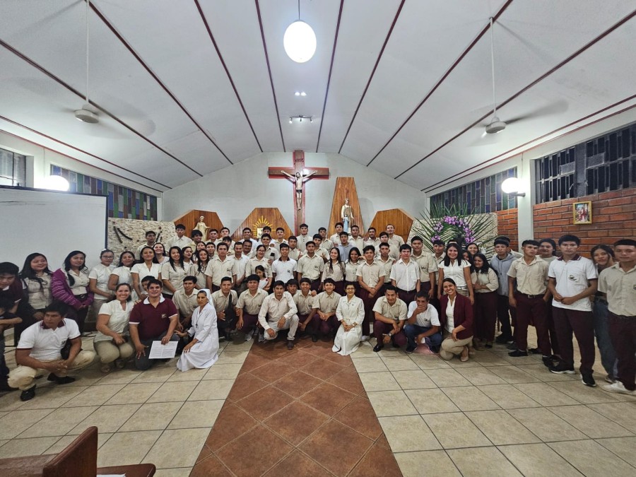 Celebración de la comunidad en unión con nuestro IESTP El Dorado